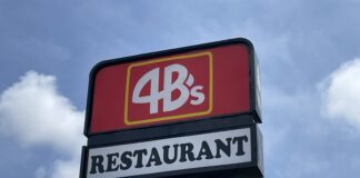 4B’s: Stopped in to the old standby for a snack 4B's