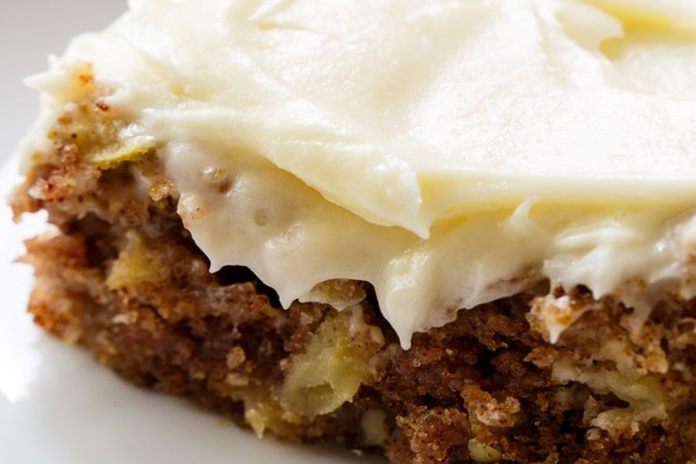 Gran’s Apple Cake